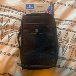 Eagle Creek RFID Travel Zip Organizer NWT
